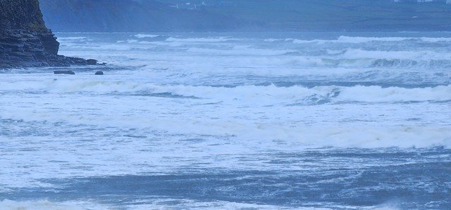 Big and messy on the reefs